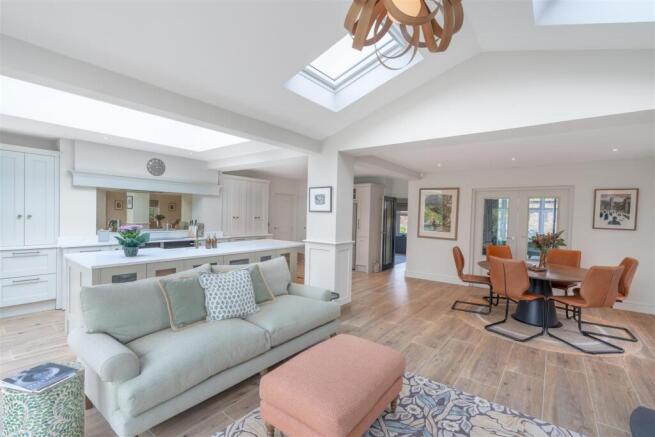 Kitchen /Living room