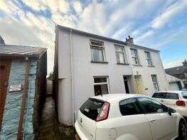 4, Kensington Street, Fishguard SA65 9LB