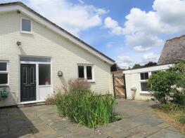 Alderaan Blue, High Street, Fordingbridge SP6 3EU