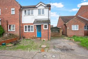 11, Albrighton Croft, Colchester CO4 9RH