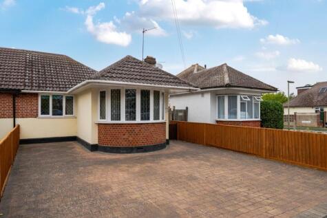 Gaston Bridge Road, Shepperton, TW17