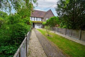 2, Cross Farm Cottages, The Street, Crookham Village, Fleet GU51 5SQ