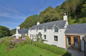 Hillside, Llanishen Road, Chepstow NP16 6QD