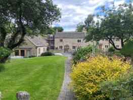 Sunnyview, The Quarry, Cheltenham GL54 5XL