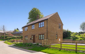 The Four Bees, Church Lane, Daventry NN11 6GD