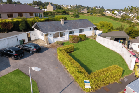 Pen Y Bryn Estate, Mynytho, Pwllheli, LL53