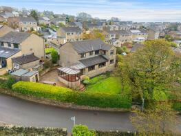 33, Holme View Drive, Upperthong, Holmfirth HD9 3HL