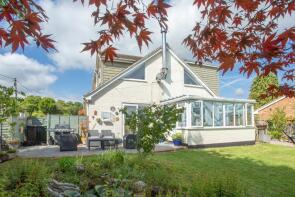 Greenbanks, Vicarage Lane, Etchingham TN19 7LL