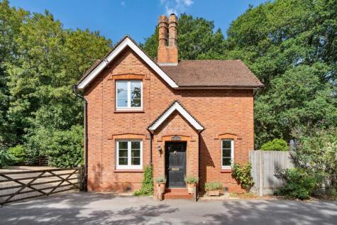 Convent Lane, Cobham, KT11