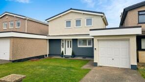 8, Lon Gardener, Valley, Holyhead LL65 3DN