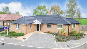 7, Lychfield Close, Northill SG18 9GE