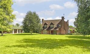 Towne House, The Village, Steyning BN44 3AP