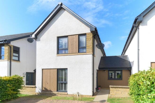 2StrathgrayCres-0013.jpg