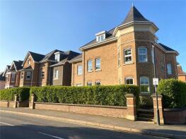 7, 70 72 Pembroke Place, Alumhurst Road, Bournemouth BH4 8EX