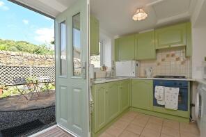3, Lower Burch Row, The Causeway, Hope Valley S32 5QF
