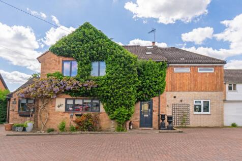 Brook Road, Stansted, Essex, CM24