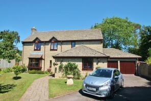 4, Old Farm Close, Malmesbury SN16 9LR