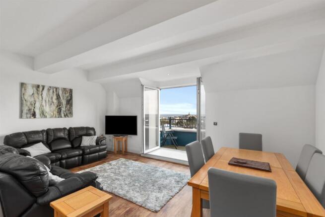 Living/Dining Room
