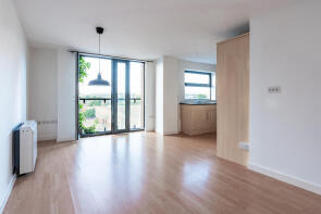 Flat 3, 28 Lawford Mews, Waterloo Road, St Philips, Bristol BS2 0PN