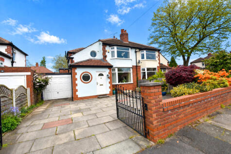 Cumberland Road, Urmston, M41