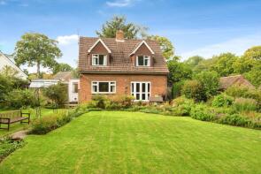 Kilmington, Hackwood, Robertsbridge TN32 5ER
