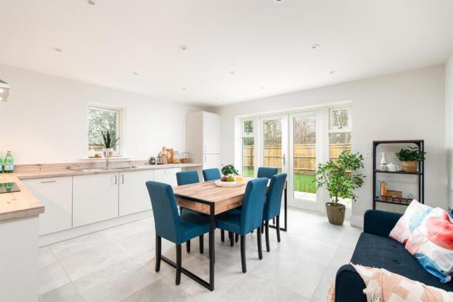 PLOT 1 - 2. Kitchen_3.jpg