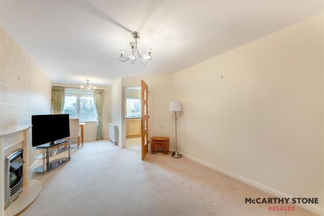 8626650-interior15.jpg