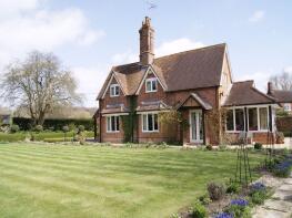 New Inn Cottage, Laundry Lane, Heckfield, Hook RG27 0LF
