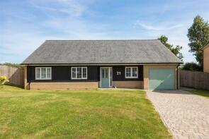 21, Bouldnor Mead, Yarmouth PO41 0LA