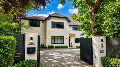 Woodford Road, Woodford, SK7