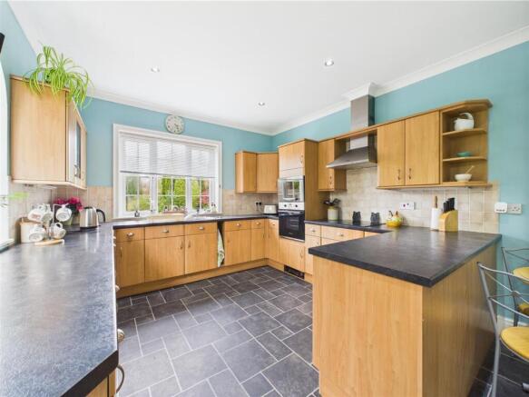 KITCHEN/ DINER
