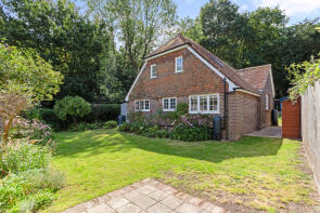 Spring Cottage, Grayswood Common, The Mount, Grayswood, Haslemere GU27 2DP