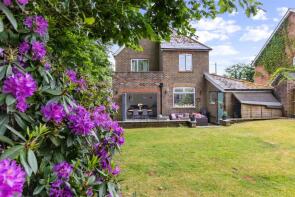 Halinwood, Coombe Road, Hill Brow, Liss GU33 7NU