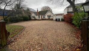 22 Tarnhows, Stoughton Lane, Leicester LE2 2FH