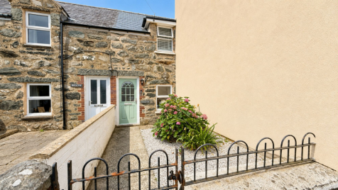 Ffordd Yr Orsaf, Dyffryn Ardudwy, LL44
