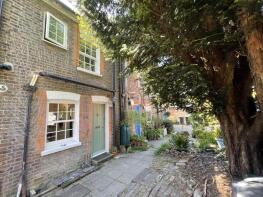 3, Castle View, High Street, Hadlow, Tonbridge TN11 0BY