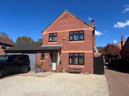 16, Laurel Close, Bury St. Edmunds IP31 3NZ