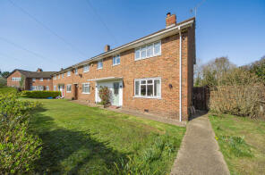 27, Queen Elizabeth Way, Kingfield, Woking GU22 9AG