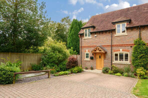 2, Beech End, Winchester SO21 3FP