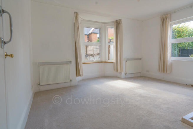 Reception room.