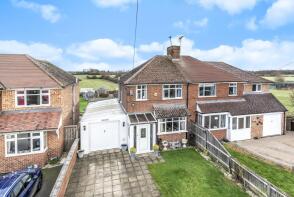 Castlewood, Portway Road, Buckingham MK18 4EB