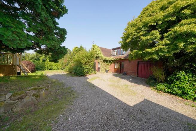 2 Cottage fnt new