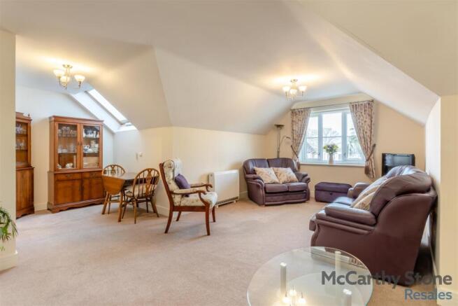 8679179-interior12.jpg