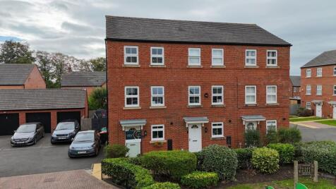 Manners Court, Saighton, CH3