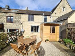 2, Chapel Fields, Randwick, Stroud GL6 6HS