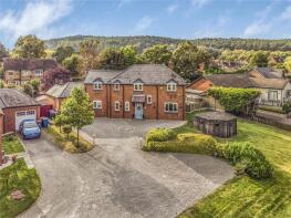 33, Two Trees Close, Hopwas, Tamworth B78 3BG