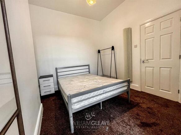 Bed 3.jpg