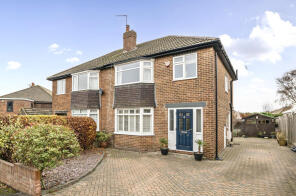 5, Moseley Wood Way, Cookridge, Leeds LS16 7HN