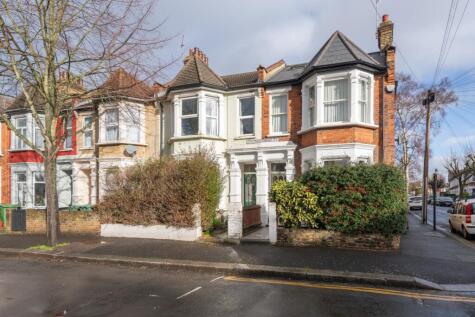 Chertsey Road, Leytonstone, London, E11 4DG