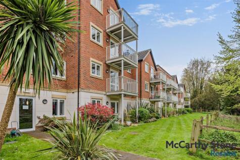 Shackleton Place, Bath Road, Devizes, Wiltshire, SN10 2GZ
